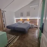 Wonder Charm Гостьовий будинок Албуфейра